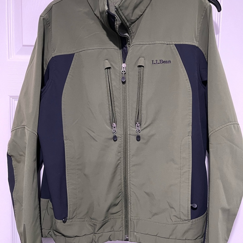 L.L. Bean Olive/Black Polyester Full Zip Windproof Softshell Jacket Men’s M VGC